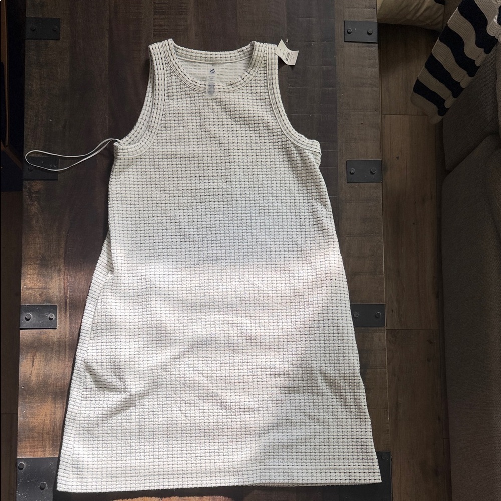 Lou & Grey Textured Ivory Sleeveless Midi Dress
